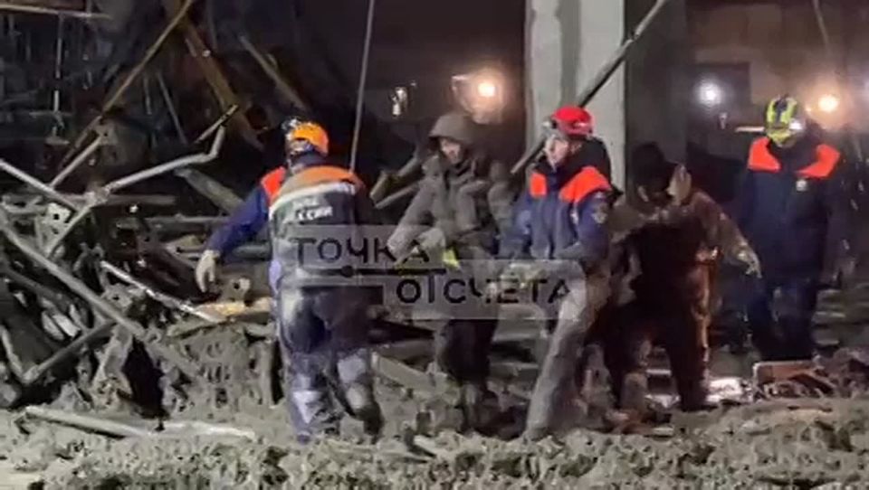 Тело третьего погибшего извлекли из-под завалов