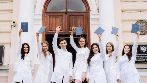 Врач, которого мы ждали: столкновение мечты и реальности на пути к медицине в России