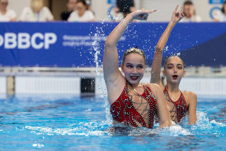 Сахалинка взяла серебро первенства ДФО по синхронному плаванию