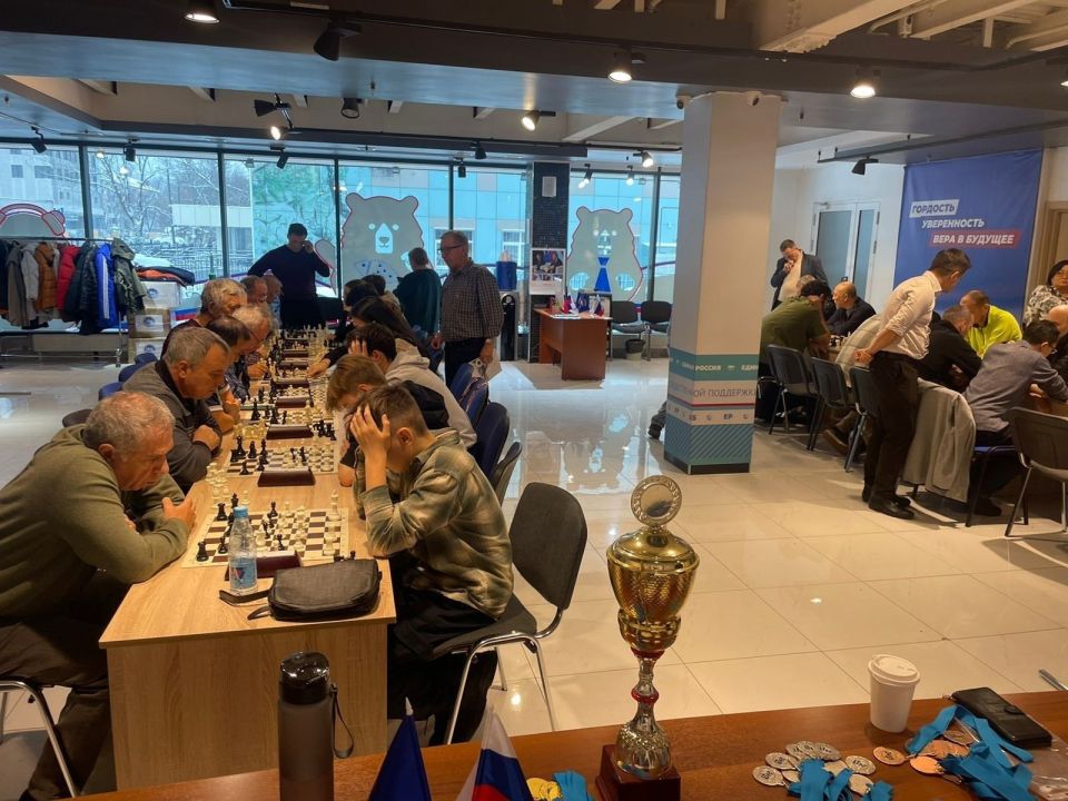 Шахматная осень на Сахалине завершилась VII «Турниром поколений» Шахматная осень на Сахалине завершилась VII «Турниром поколений»