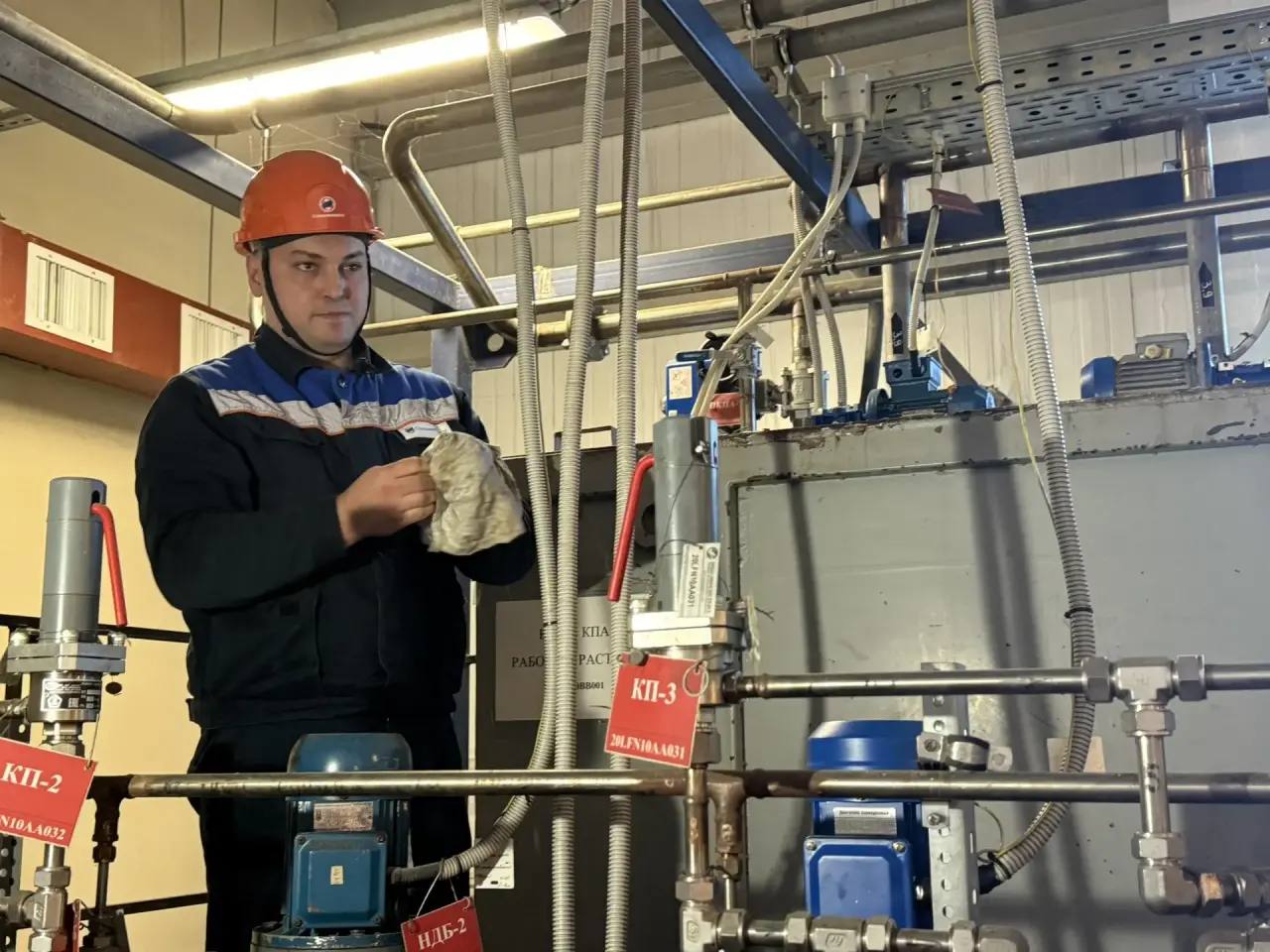 Двухкомнатную квартиру от предприятия выделили бывшему бойцу СВО, который сейчас учится обслуживать турбинное оборудование на ГРЭС-2
