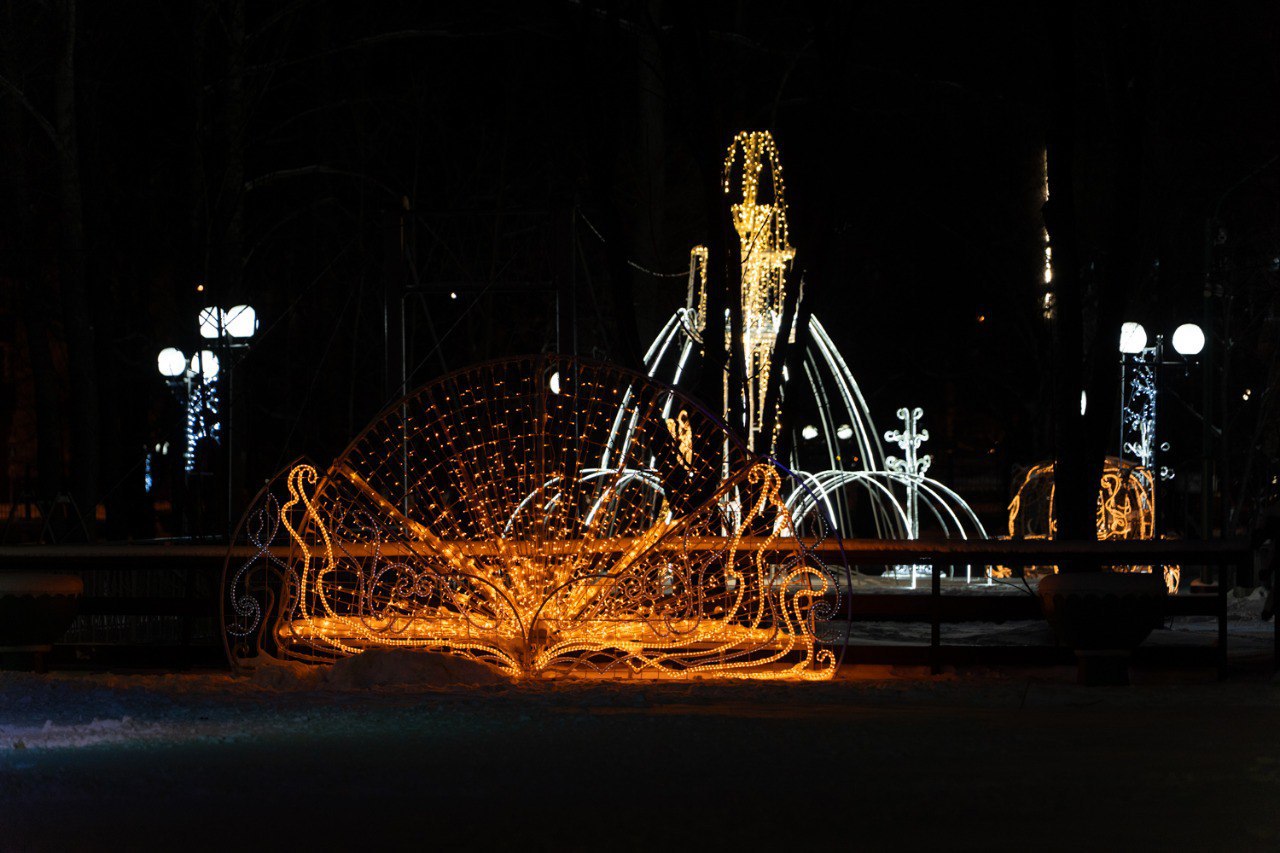 Десять елей украсят Южно-Сахалинск к Новому году Десять елей украсят Южно-Сахалинск к Новому году