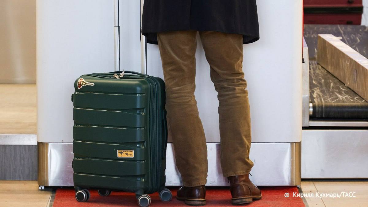 Прибытие семи рейсов задерживается в новосибирском аэропорту Толмачево, также один рейс отменен