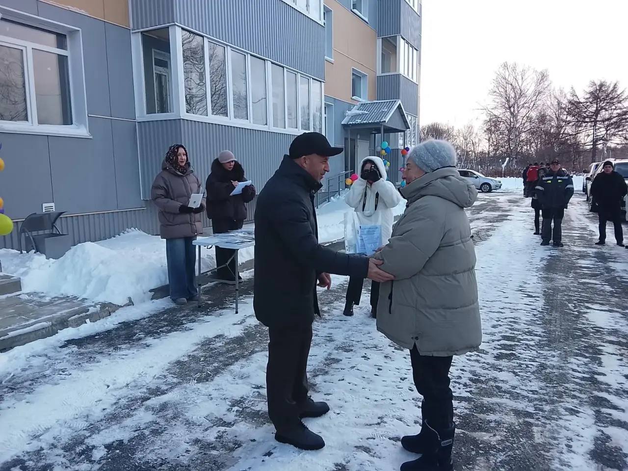 Долгожданный переезд: 40 семей из села Сокол Долинского района отметят новоселье Долгожданный переезд: 40 семей из села Сокол Долинского района отметят новоселье