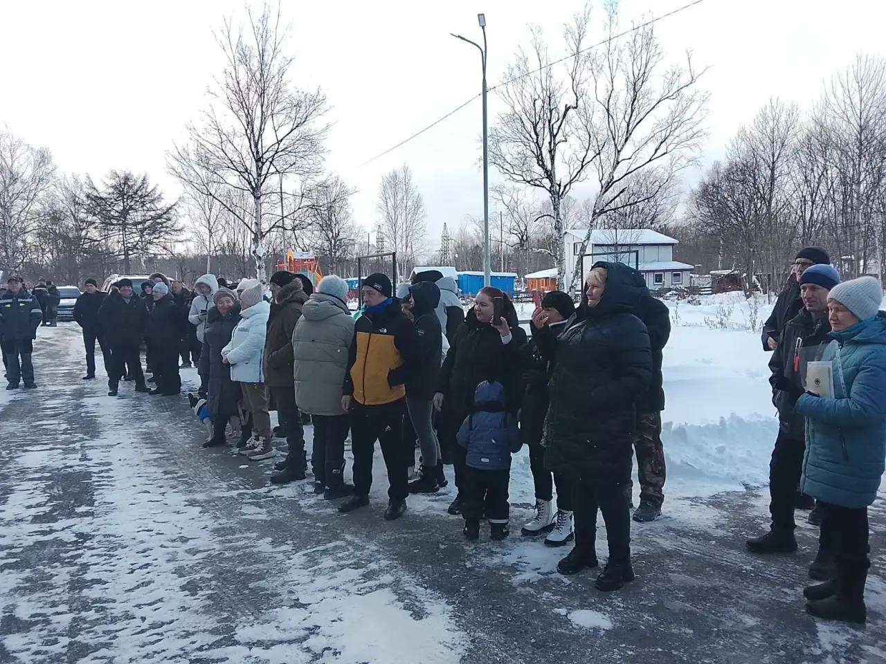 Долгожданный переезд: 40 семей из села Сокол Долинского района отметят новоселье Долгожданный переезд: 40 семей из села Сокол Долинского района отметят новоселье