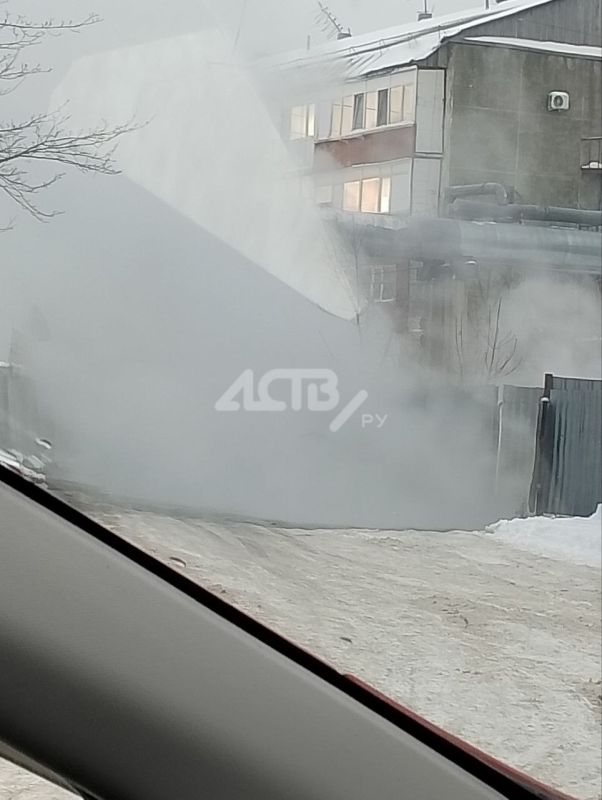 #аствпишут, что кипятком заливает двор в Южно-Сахалинске