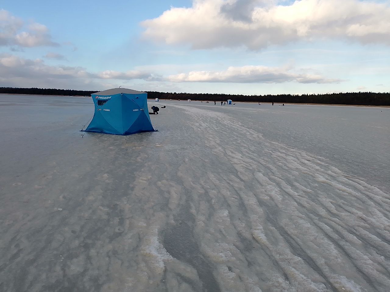 На Малом Буссе рыбак провалился под лёд На Малом Буссе рыбак провалился под лёд