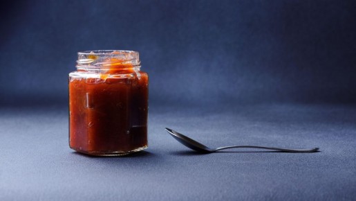 Варенье не испортится даже без крышки: маленькая хитрость для ушлых хозяек