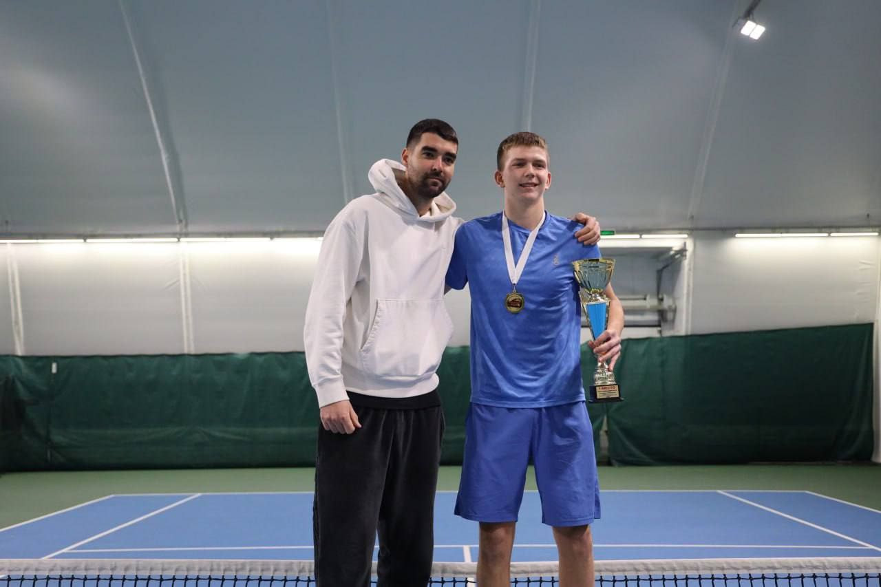 На Сахалине определили сильнейших теннисистов На Сахалине определили сильнейших теннисистов