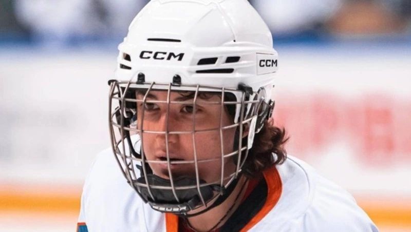 «Хочу быть примером»: форвард женской хоккейной команды «Сахалин» о своих победах на льду