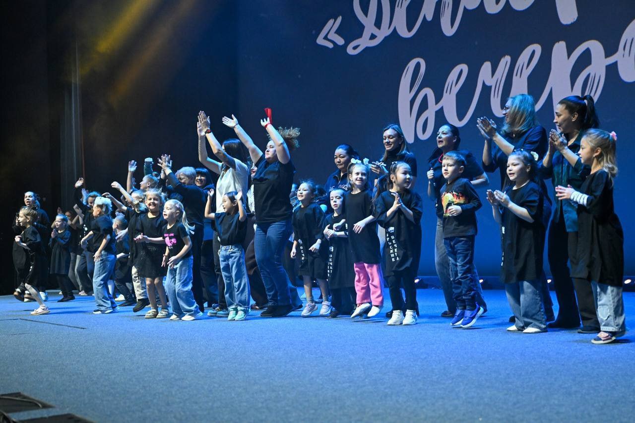 Коллективы из Хабаровска и Благовещенска приняли участие в сахалинских «Декабрьских вечерах» Коллективы из Хабаровска и Благовещенска приняли участие в сахалинских «Декабрьских вечерах»