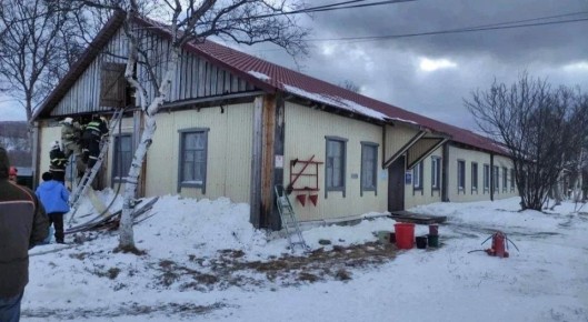 В Костромском из-за возгорания 19 человек эвакуировали из мужского отделения психиатрической больницы