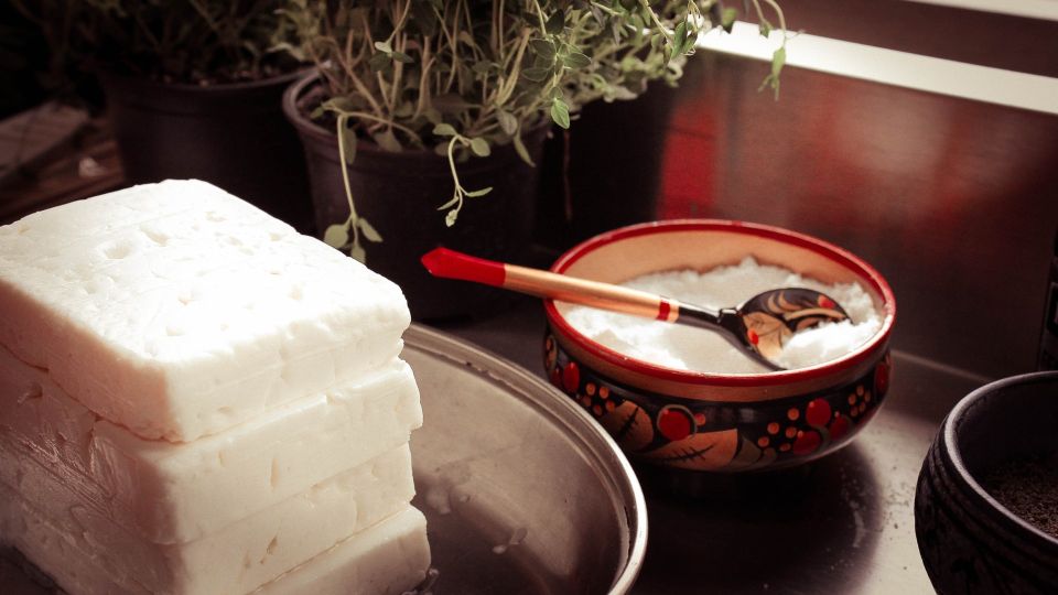 Из-за одной ошибки творог портится гораздо быстрее: этим грешат почти все хозяйки