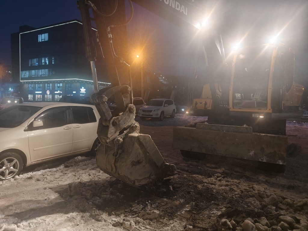 Еще одно повреждение коллектора обнаружили ночью в Южно-Сахалинске