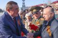 Губернатор Валерий Лимаренко поздравил сахалинцев и курильчан с Днём героев Отечества