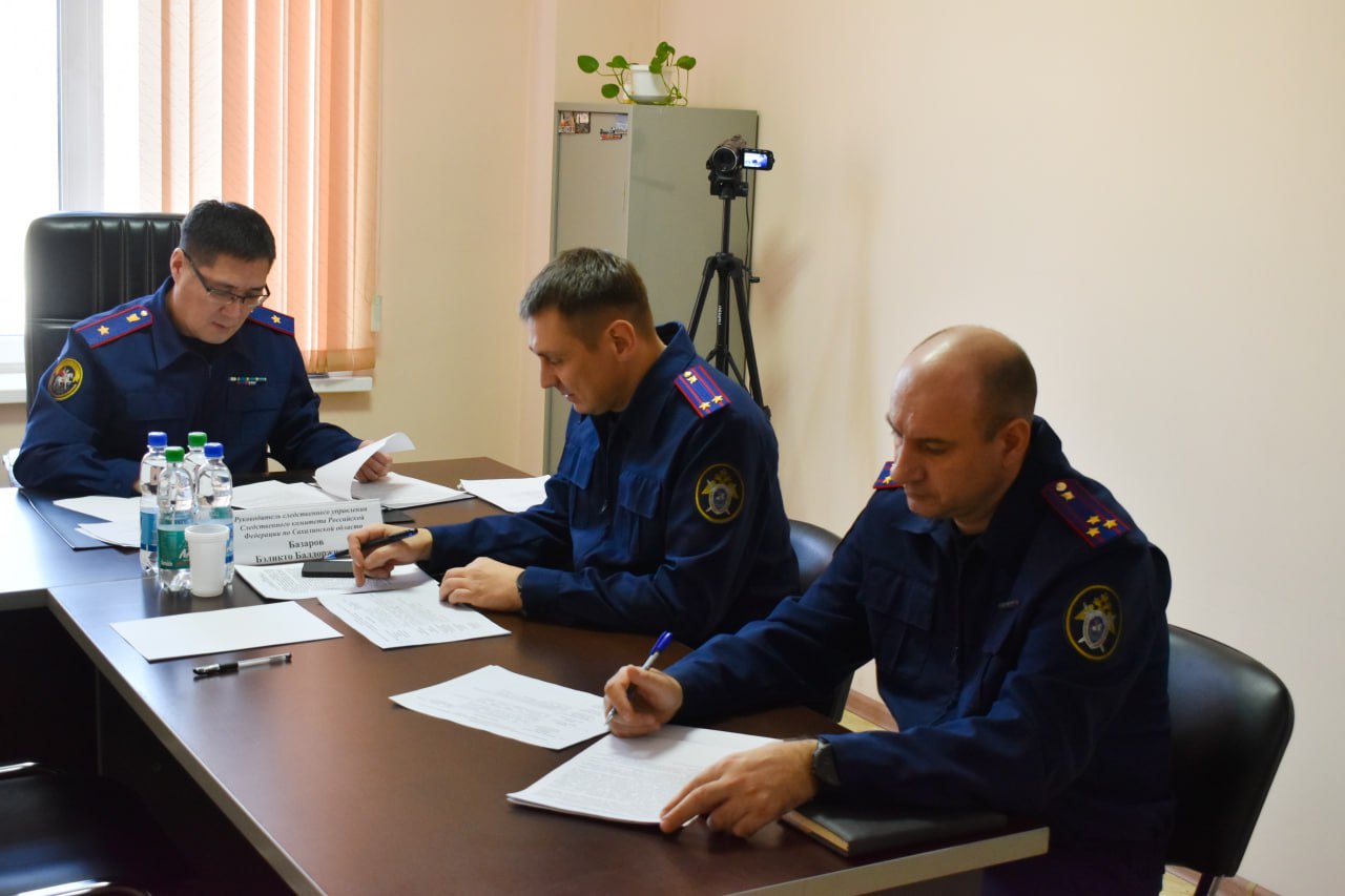 Руководитель следственного управления СК России по Сахалинской области Б.Б. Базаров провел личный прием граждан Руководитель следственного управления СК России по Сахалинской области Б.Б. Базаров провел личный прием граждан