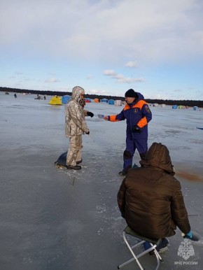 Безопасность на льду - под контролем инспекторов ГИМС МЧС России
