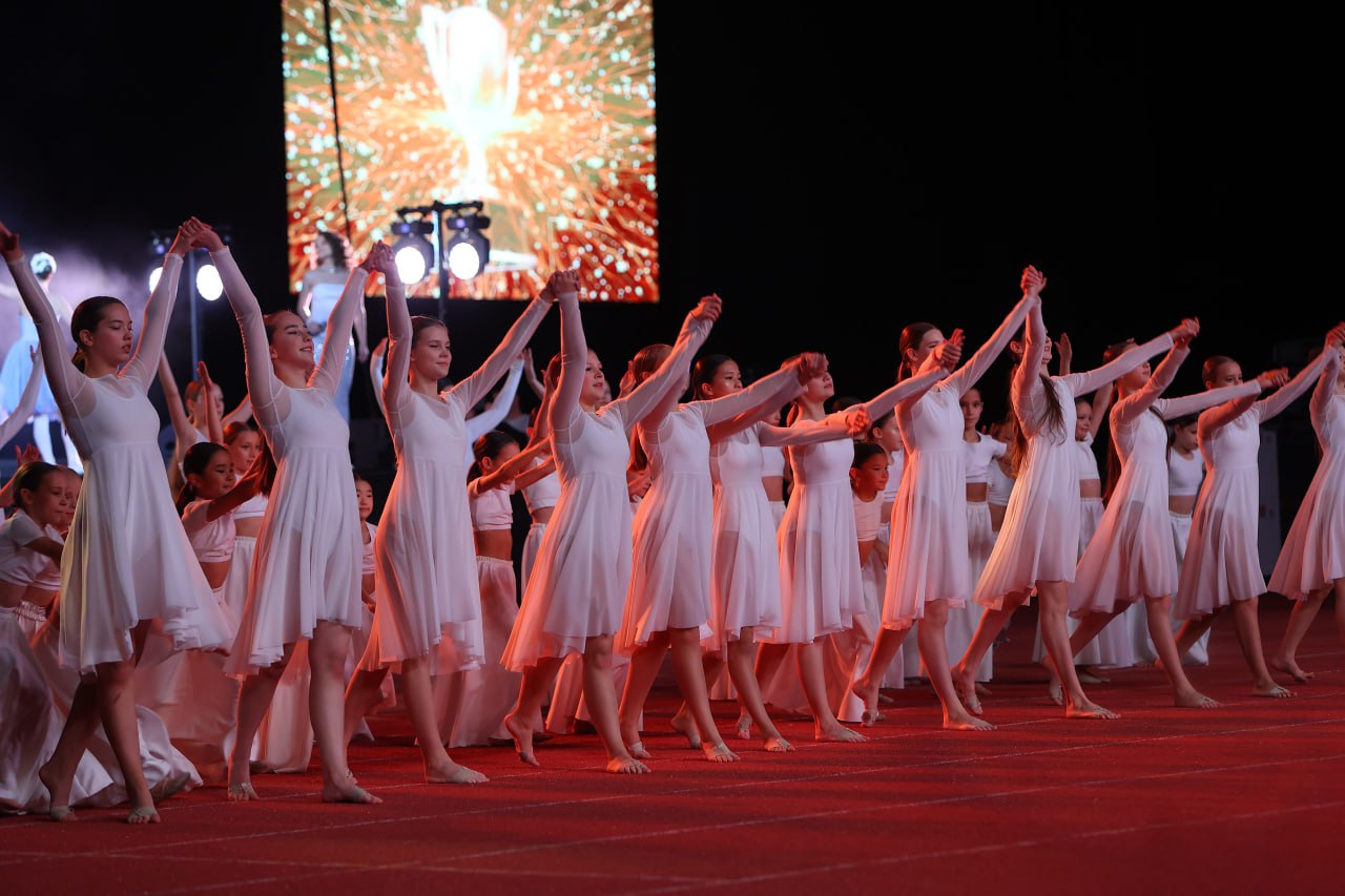 Южно-Сахалинск открыл крупнейший на Дальнем Востоке легкоатлетический манеж Южно-Сахалинск открыл крупнейший на Дальнем Востоке легкоатлетический манеж