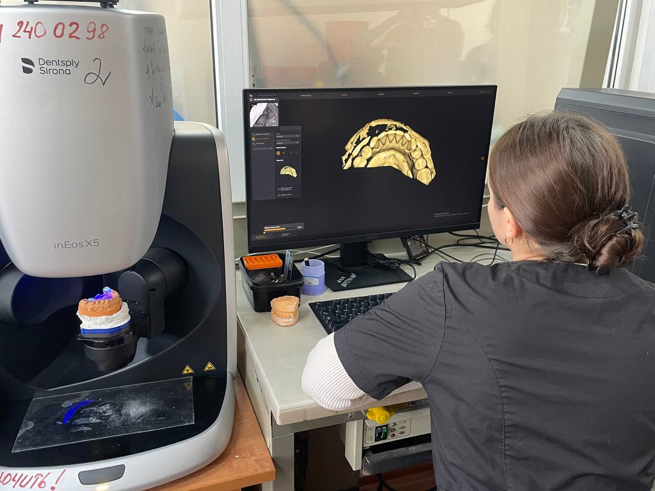 В Областной стоматологической поликлинике появился специализированный 3D-принтер