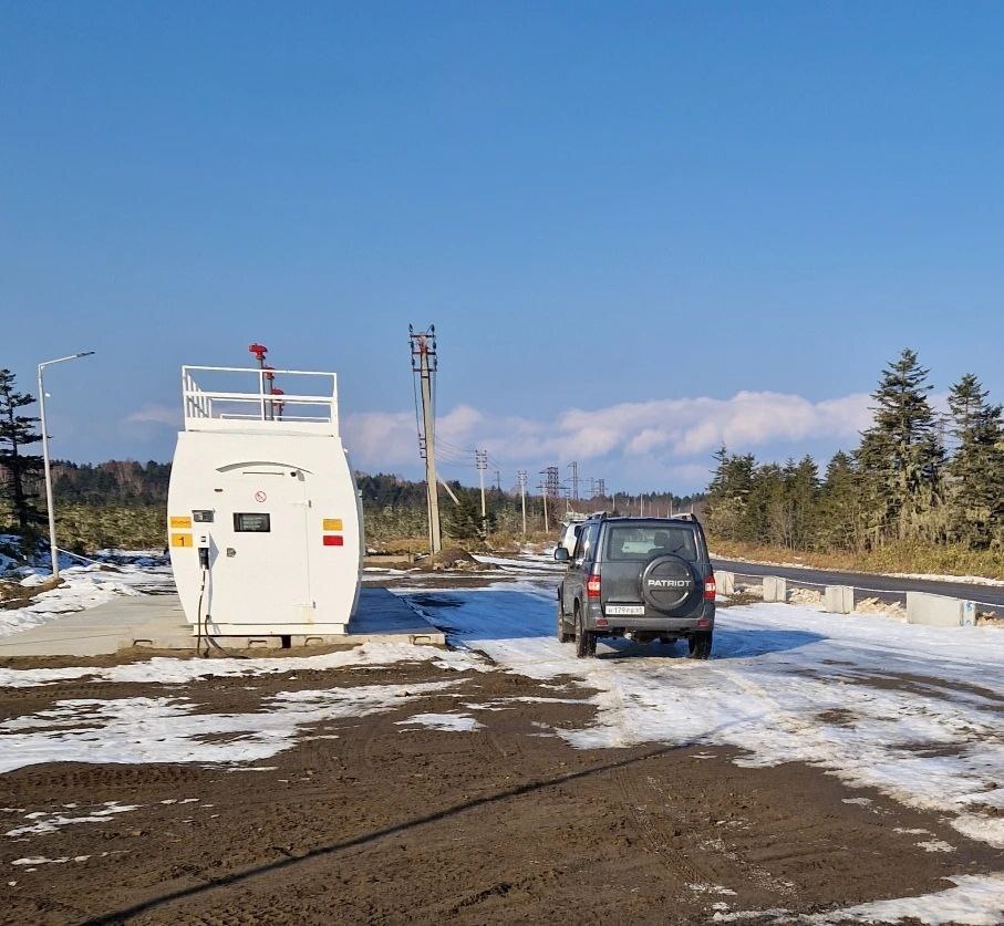 Новая автозаправка заработала на Кунашире