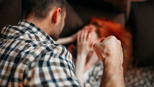 За нанесение побоев женщине отправиться в колонию-поселение житель Невельска