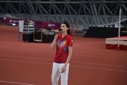 Олимпийская чемпионка Анна Чичерова провела мастер-класс для сахалинских легкоатлетов