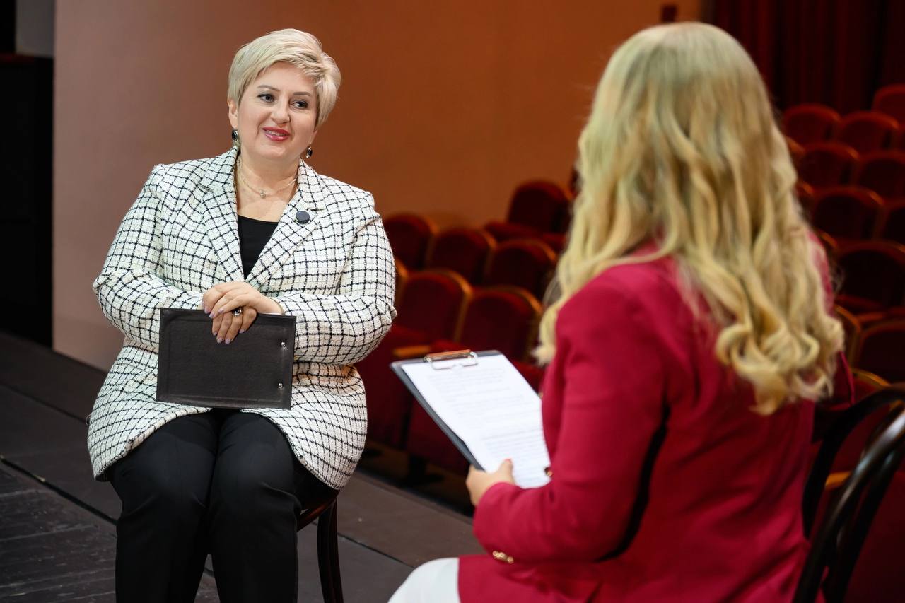 Сергей Надсадин: Сердцу культуры нашего города, любимому всеми Чехов-центру – 95 лет! Сергей Надсадин: Сердцу культуры нашего города, любимому всеми Чехов-центру – 95 лет!