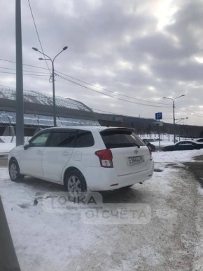 Не тротуар, а какое-то “место притяжения” для автохамов