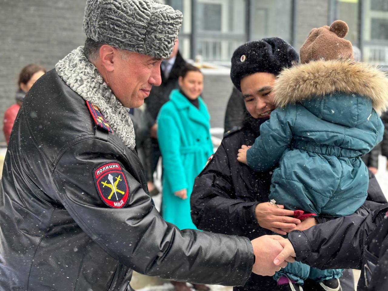 Ваш надежный тыл — наша общая задача Ваш надежный тыл — наша общая задача