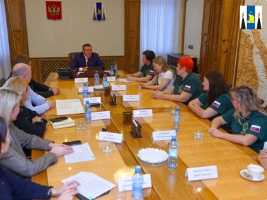 Губернатор Валерий Лимаренко встретился с членами регионального отделения Комитета семей воинов Отечества (КСВО)