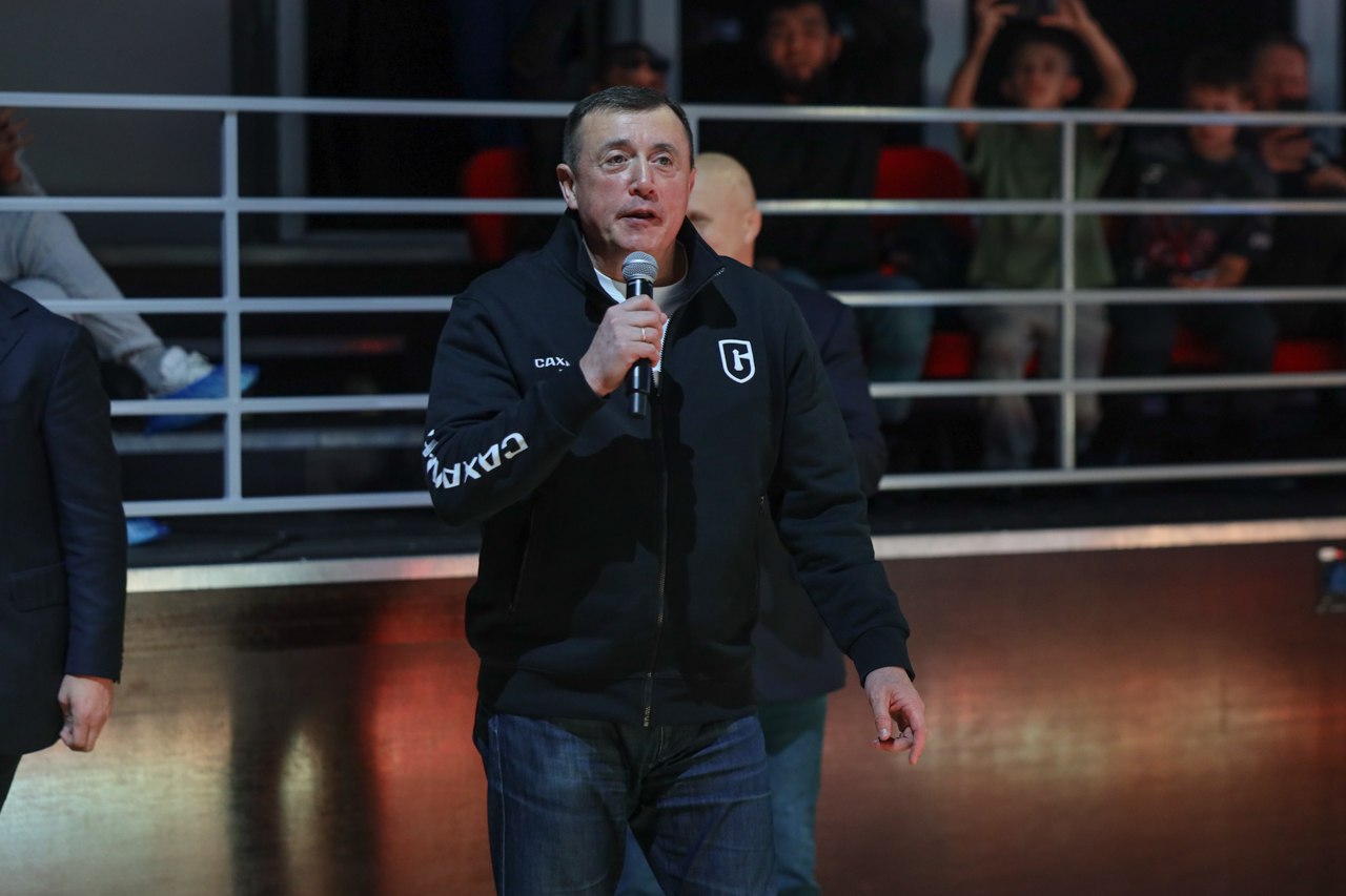 На Сахалине провели международный турнир по спортивной борьбе с участием олимпийских чемпионов На Сахалине провели международный турнир по спортивной борьбе с участием олимпийских чемпионов