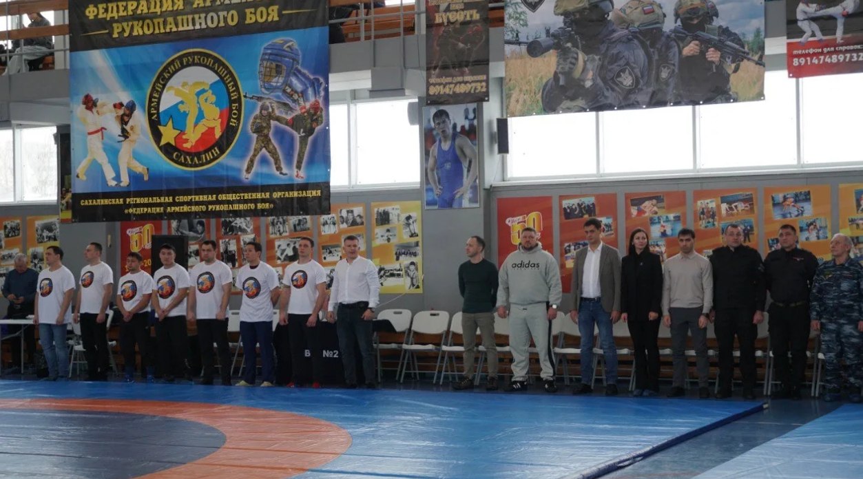 На Сахалине почтили память погибших росгвардейцев соревнованиями по армейскому рукопашному бою На Сахалине почтили память погибших росгвардейцев соревнованиями по армейскому рукопашному бою