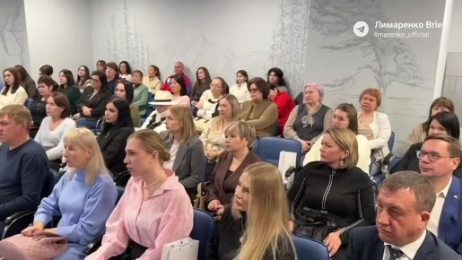 Транспортную реформу и детские площадки обсудил Валерий Лимаренко с волонтерами проекта «Забота. Защита. Уважение»