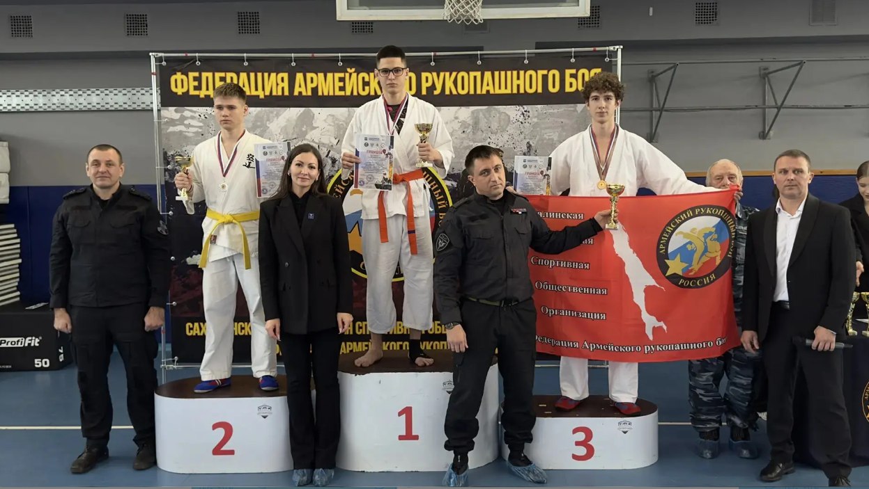 На Сахалине почтили память погибших росгвардейцев соревнованиями по армейскому рукопашному бою На Сахалине почтили память погибших росгвардейцев соревнованиями по армейскому рукопашному бою