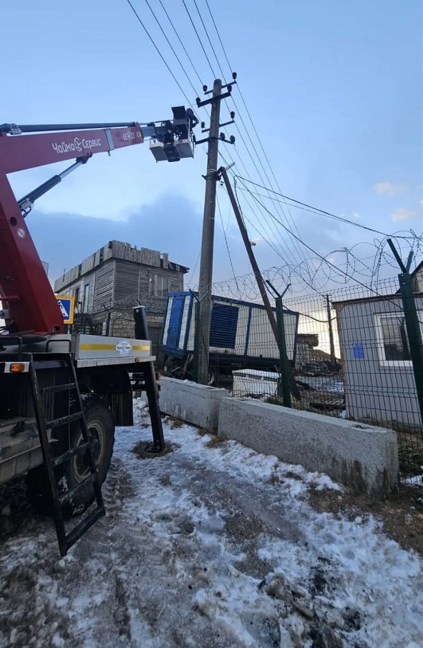 В Южно-Курильске продолжают восстанавливать электроснабжение после циклона