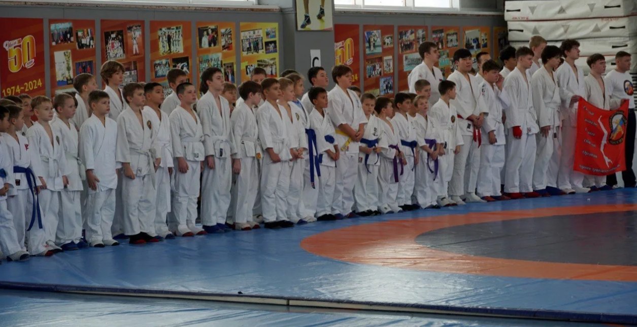 На Сахалине почтили память погибших росгвардейцев соревнованиями по армейскому рукопашному бою На Сахалине почтили память погибших росгвардейцев соревнованиями по армейскому рукопашному бою