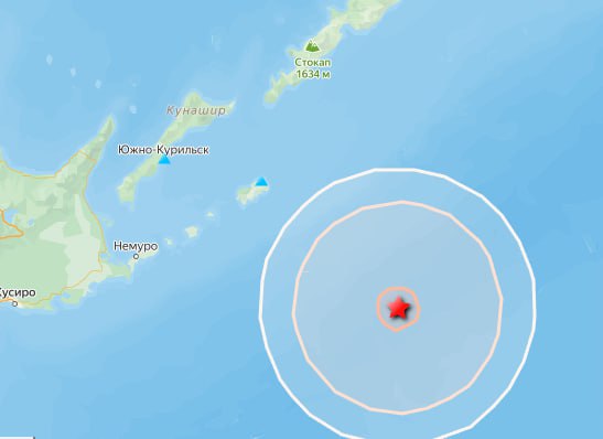Два землетрясения зафиксировали ночью у берегов Южных Курил
