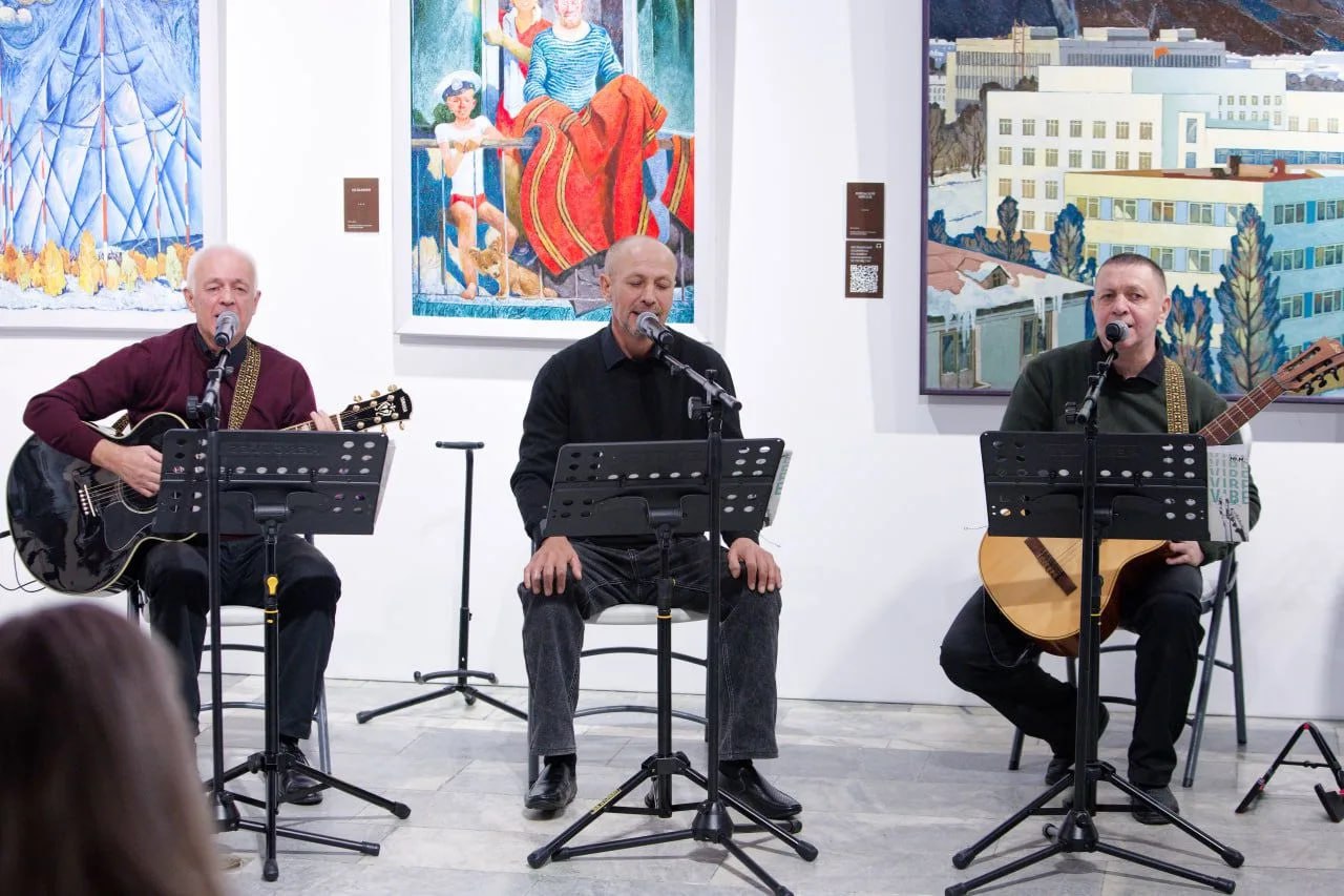 Поэтическая дуэль и модный показ: сахалинцев приглашают на творческий вечер в музее Поэтическая дуэль и модный показ: сахалинцев приглашают на творческий вечер в музее