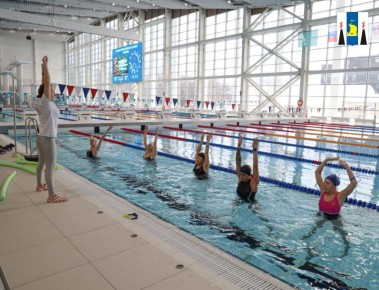 В Южно-Сахалинске стартовал обучающий тренинг «Аквааэробика для беременных» в рамках проекта «Счастливое Материнство»