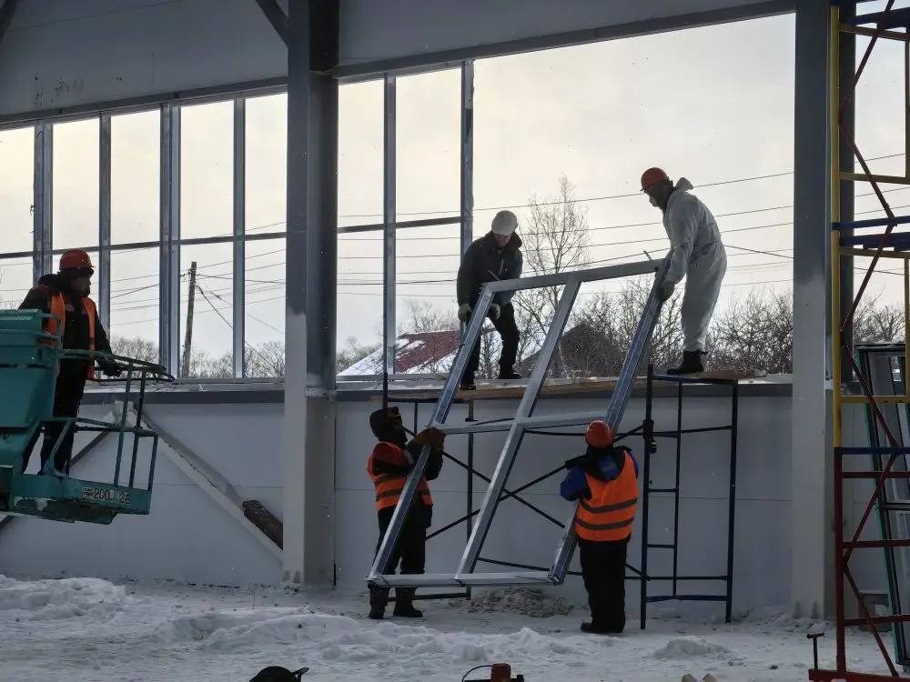 "Умный" спортивный зал достраивают в Дальнем