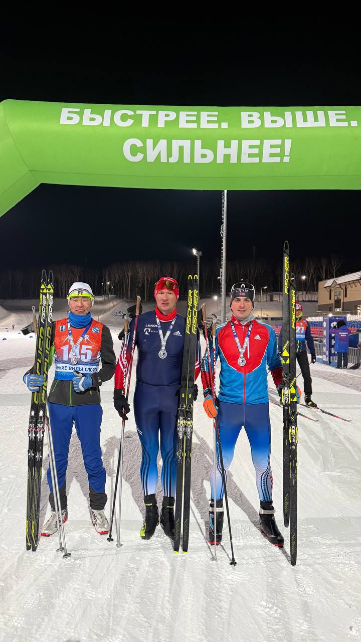 Доброго спортивного утра желают вам наши полицейские!