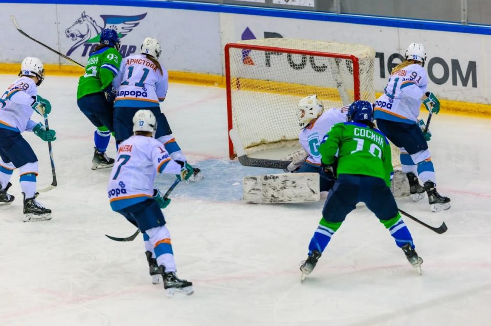 Женская хоккейная команда «Сахалин» одержала уверенную гостевую победу над «Агидель»