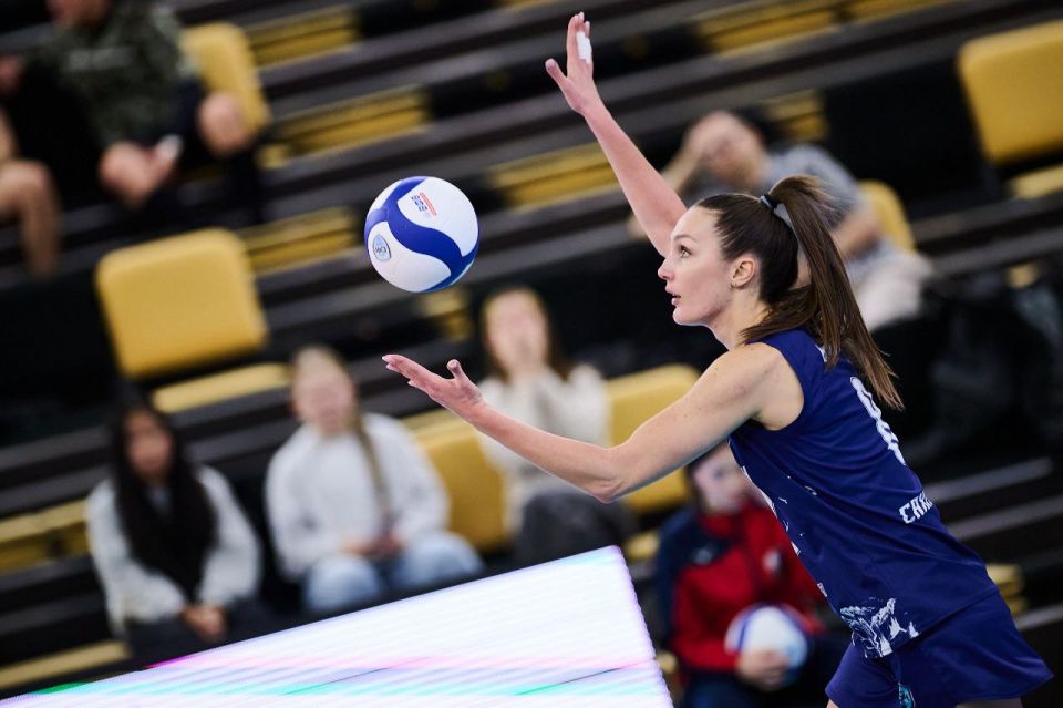 Волейбольная команда «Сахалин» завоевала три победы на домашнем туре