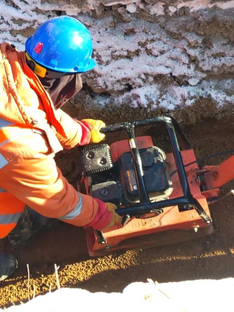 Новый водопровод строят в Дальнем Новый водопровод строят в Дальнем