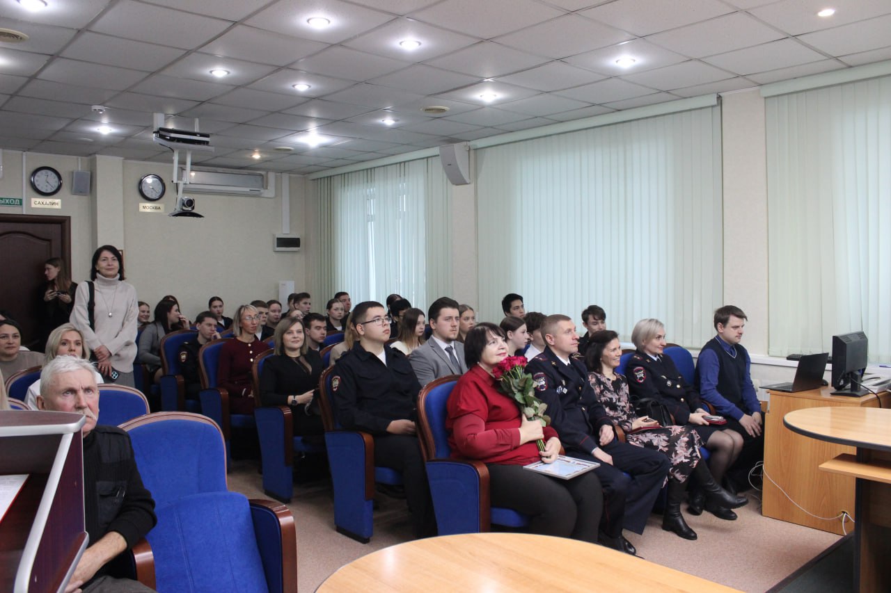 Три парада, одна семья: в УМВД чествовали легендарный выпуск кадетов-участников Парада Победы Три парада, одна семья: в УМВД чествовали легендарный выпуск кадетов-участников Парада Победы