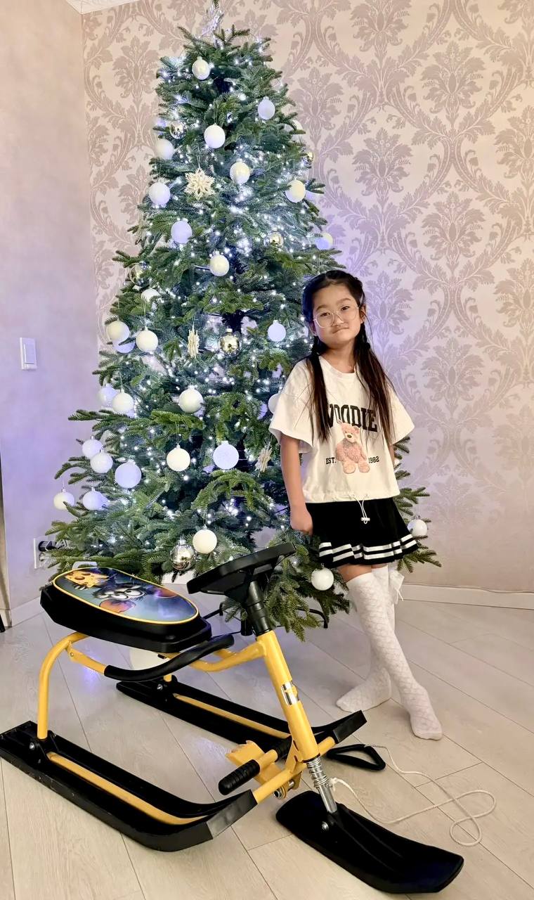 Подхватил новогоднюю эстафету и принял участие в доброй акции «Ёлка желаний»