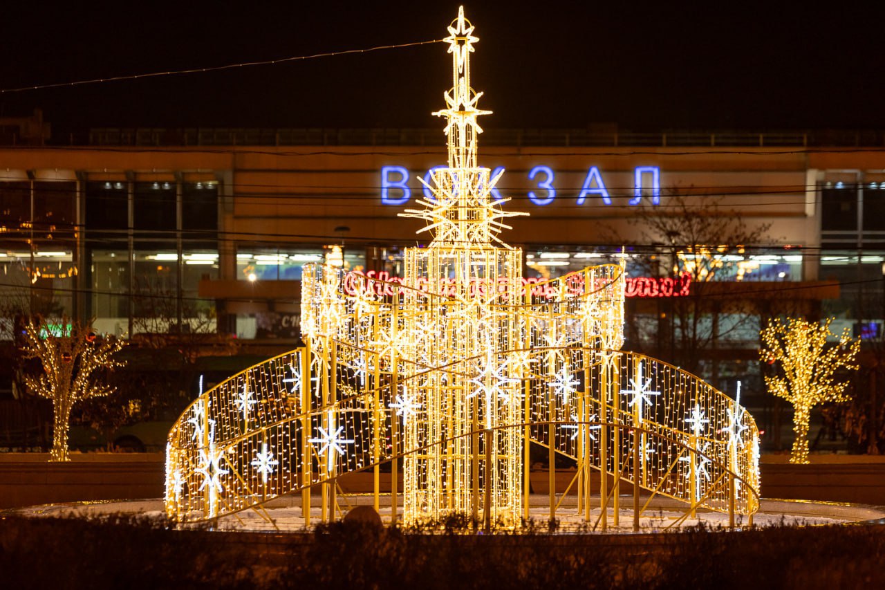 Новогодний Южный — фоторепортаж с улиц города Новогодний Южный — фоторепортаж с улиц города