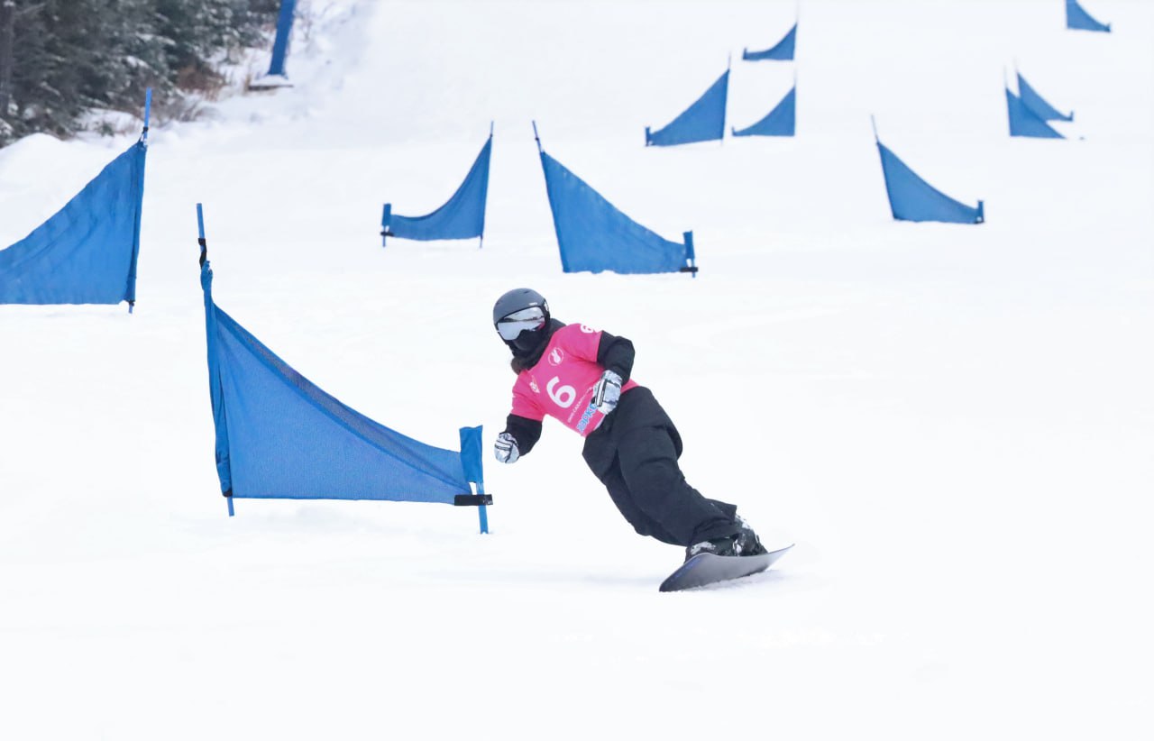 Сахалинские сноубордисты открыли соревновательный сезон Сахалинские сноубордисты открыли соревновательный сезон