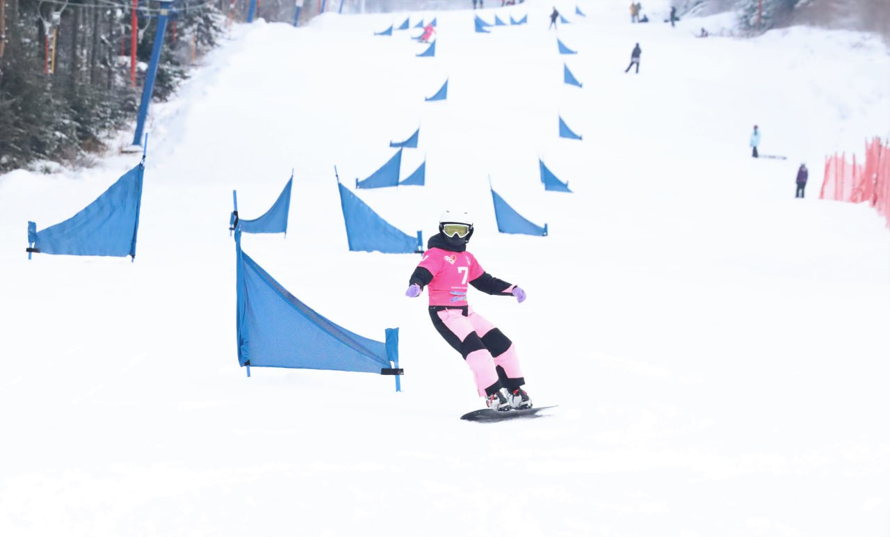 Сахалинские сноубордисты открыли соревновательный сезон Сахалинские сноубордисты открыли соревновательный сезон