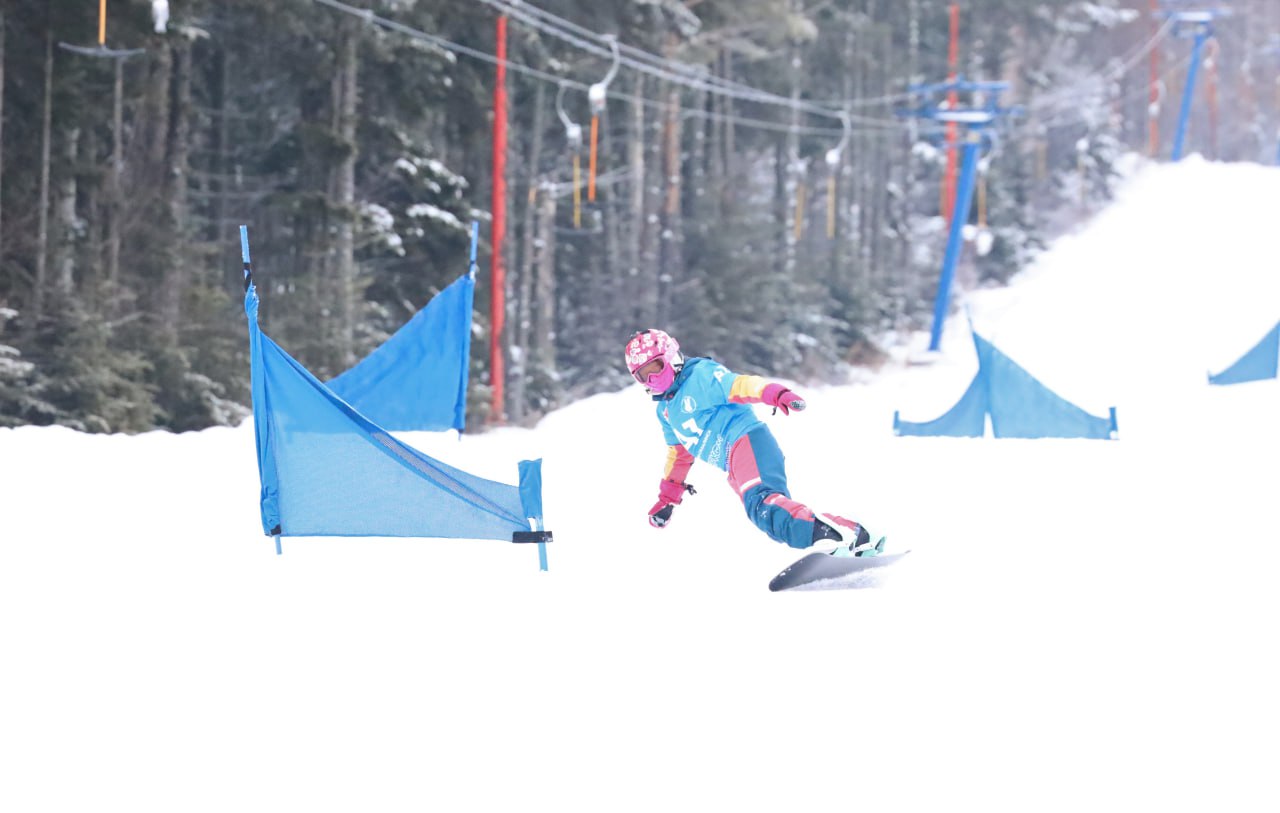 Сахалинские сноубордисты открыли соревновательный сезон Сахалинские сноубордисты открыли соревновательный сезон